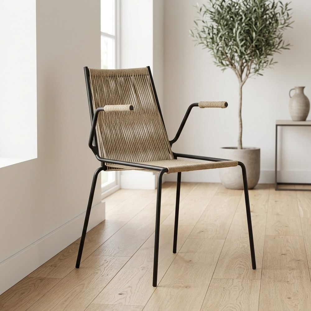 Silla de comedor con reposabrazos y cuerda beige