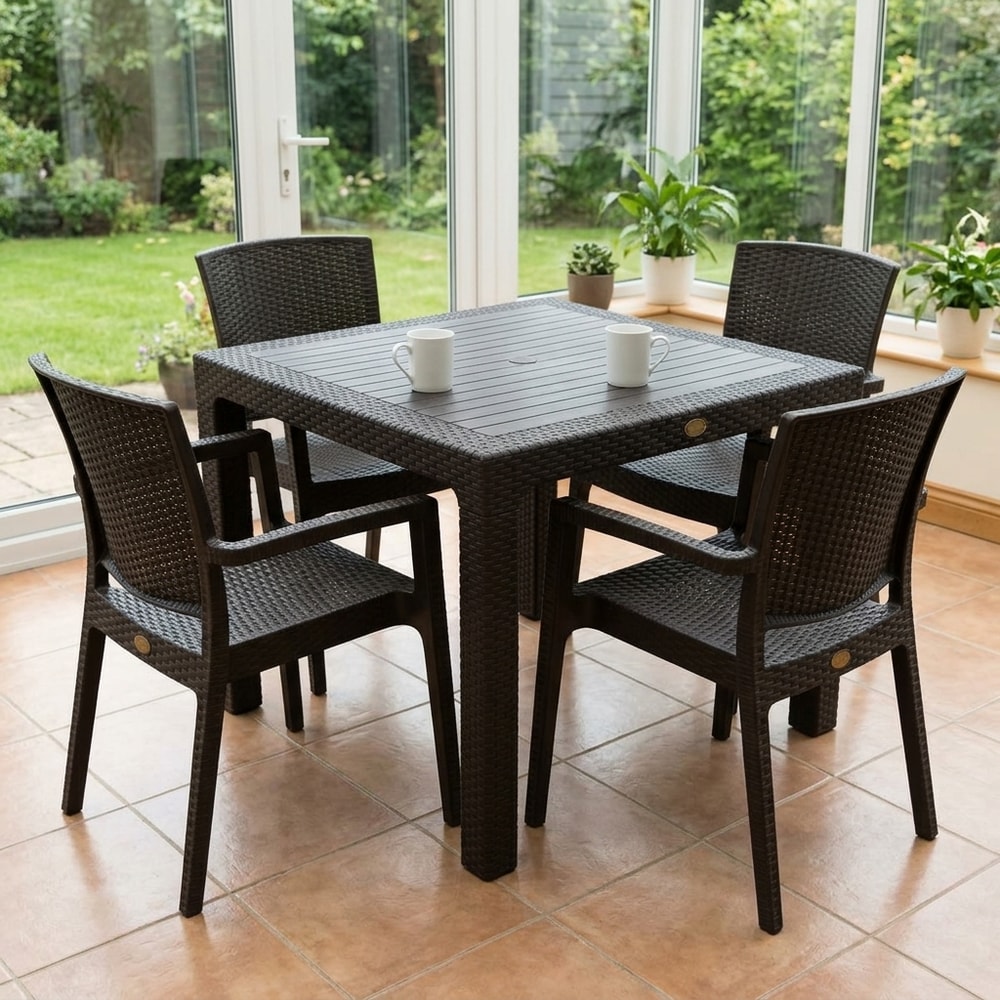 Mesa cuadrada de exterior con efecto rattán negro