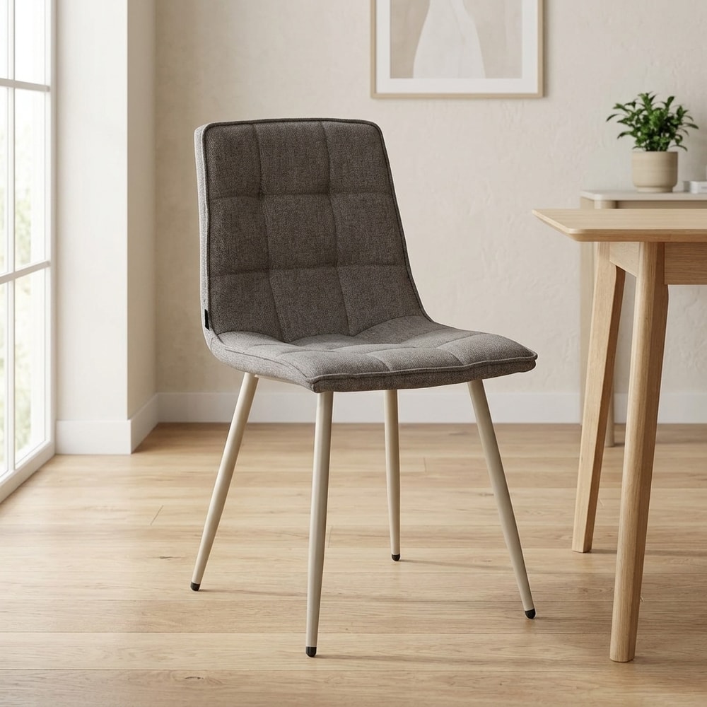 Silla de comedor tapizada gris con patas beige