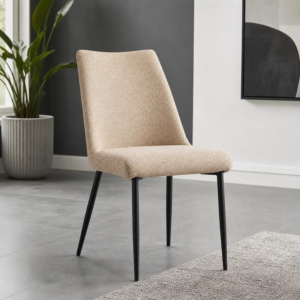 Pack de 2 sillas de comedor beige con respaldo curvo y patas negras