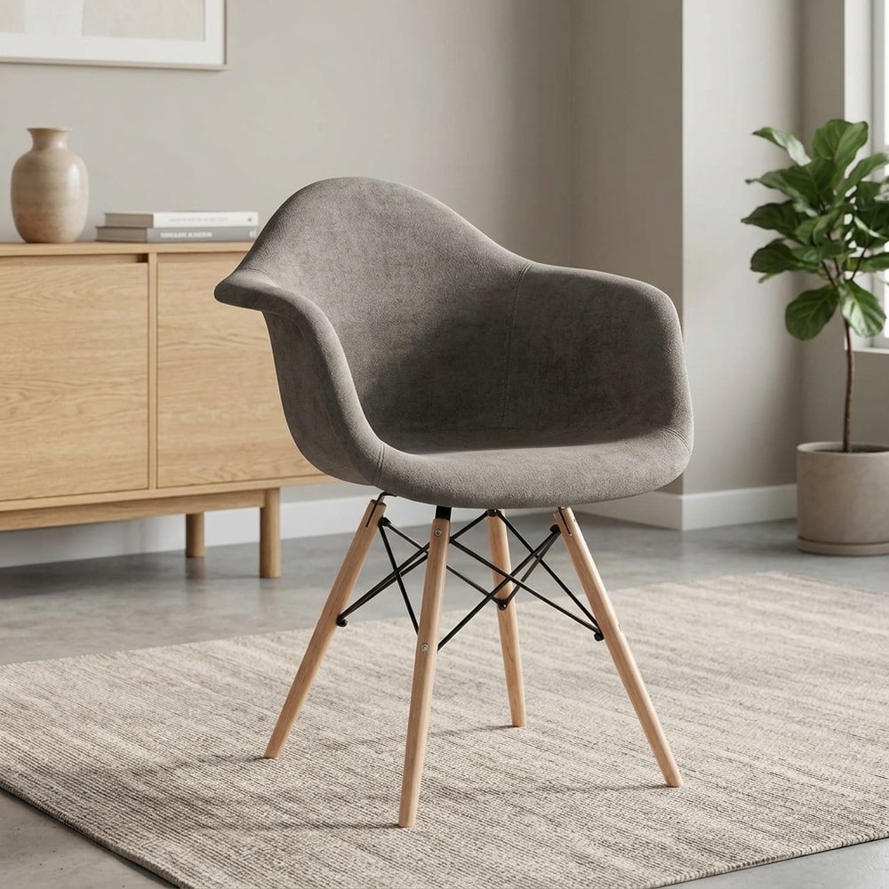 Sillón tapizado gris con patas madera