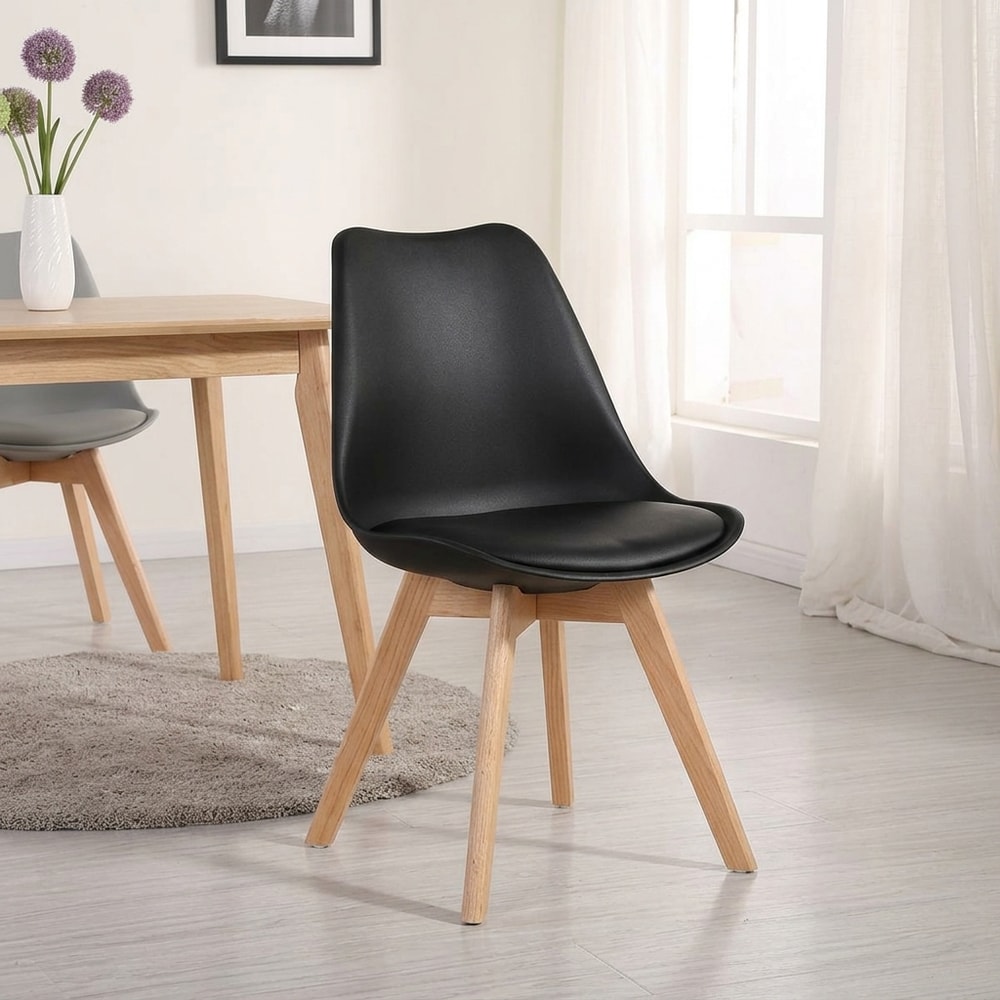 Silla de comedor negra con cojín y patas de haya