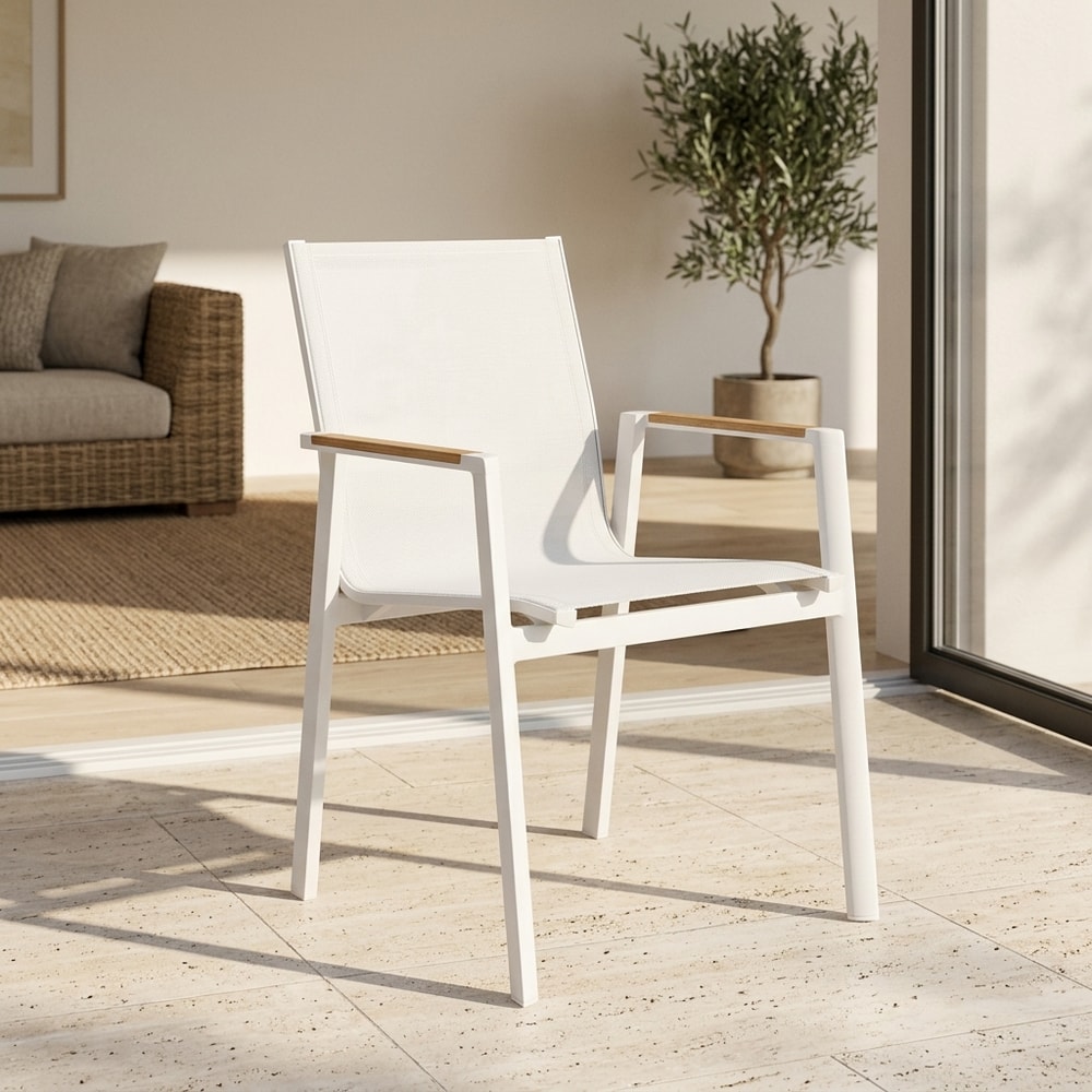 Sillón de jardín blanco con reposabrazos de teka