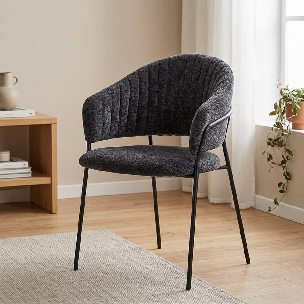 Silla de comedor tapizada en gris oscuro