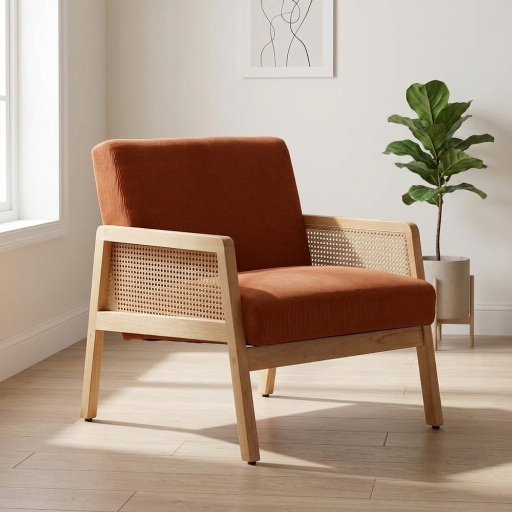 Sillón de madera y ratán con asiento color teja