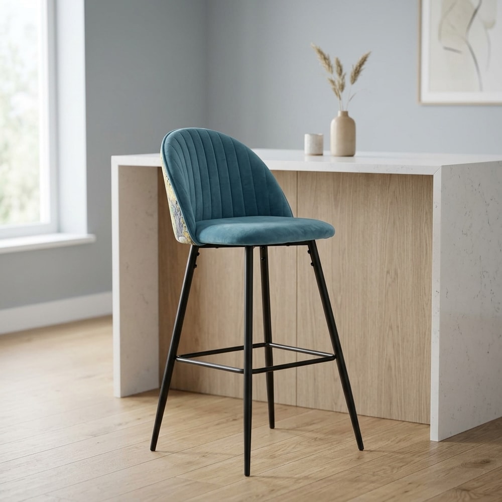 Taburete de terciopelo azul con respaldo decorado