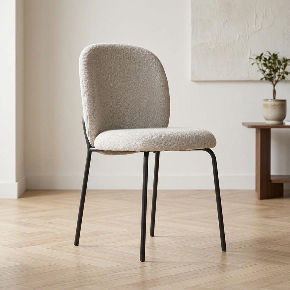Silla de comedor tapizada beige y patas negras
