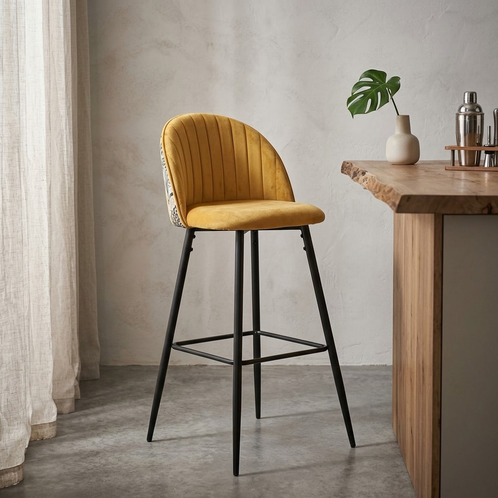 Taburete alto de terciopelo amarillo y metal negro