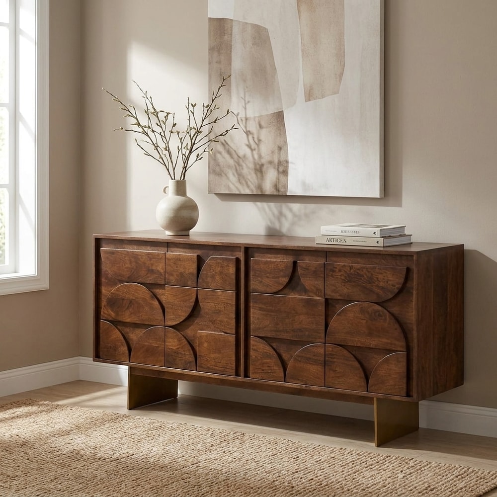 Aparador de madera maciza con relieve geométrico
