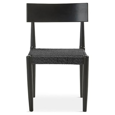 Silla de madera negra con asiento trenzado