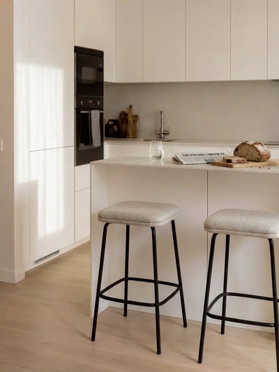 Taburete Meis negro y beige