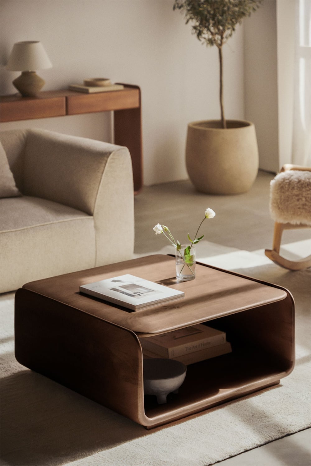 Mesa de centro cuadrada en madera Tinsley rosa
