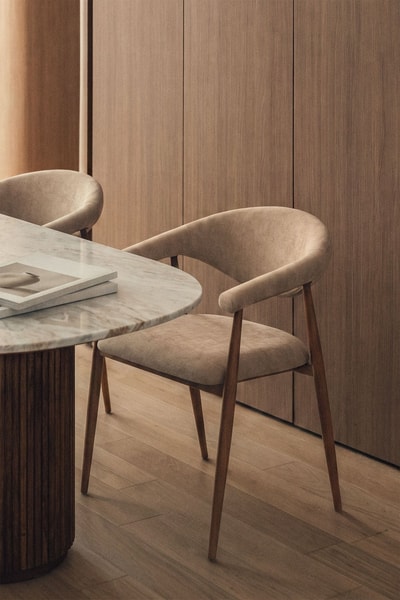 Silla de comedor con reposabrazos tapizada Nervoxi