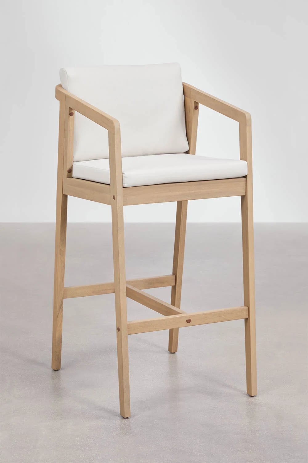 Taburete alto en madera de acacia Kaela
