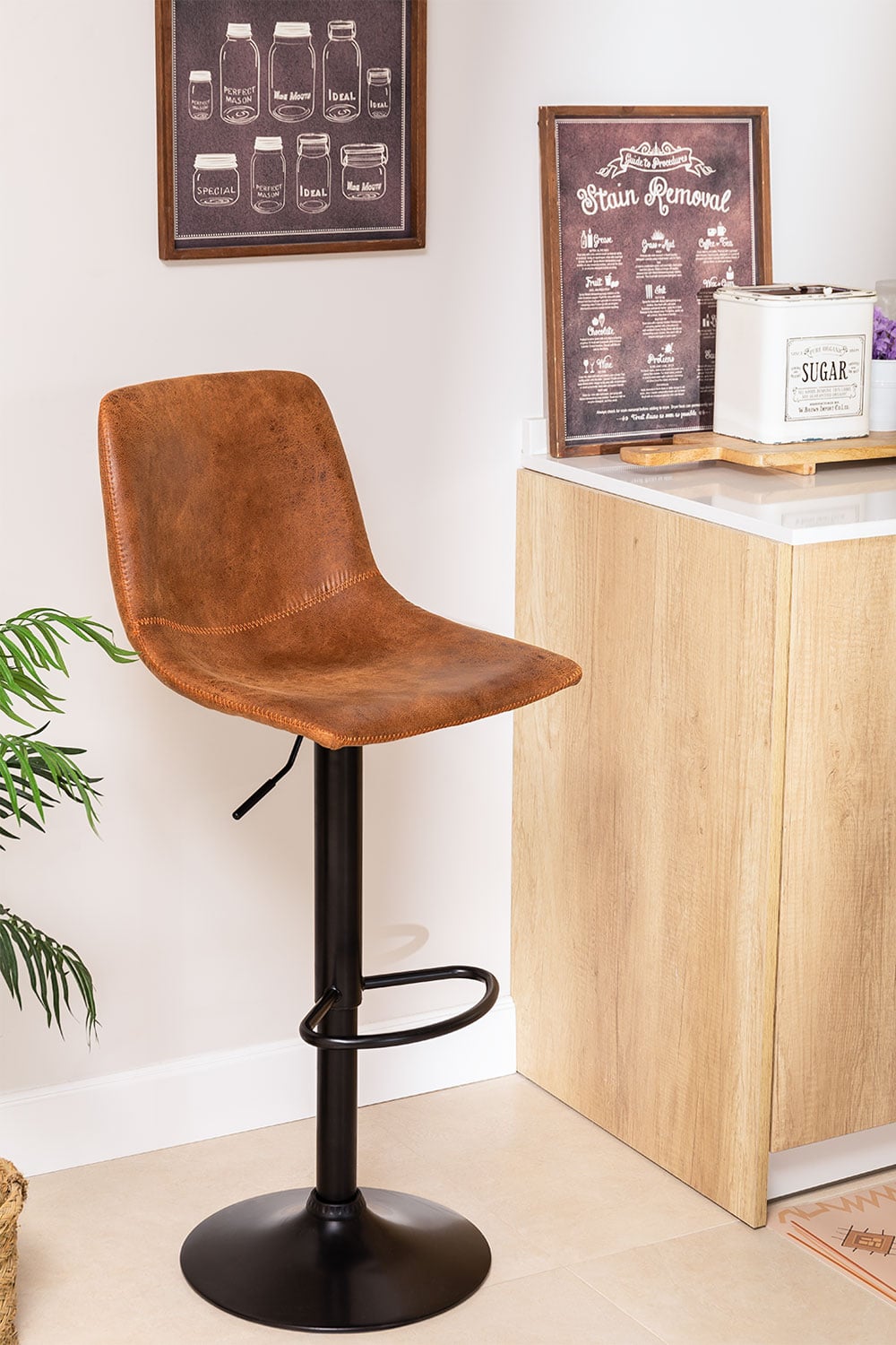 Taburete alto regulable en polipiel camel vintage Ody beige