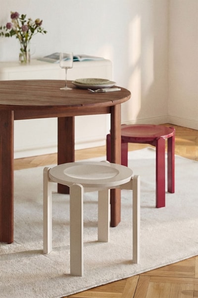 Taburete bajo 45 cm en madera de roble Noreli beige